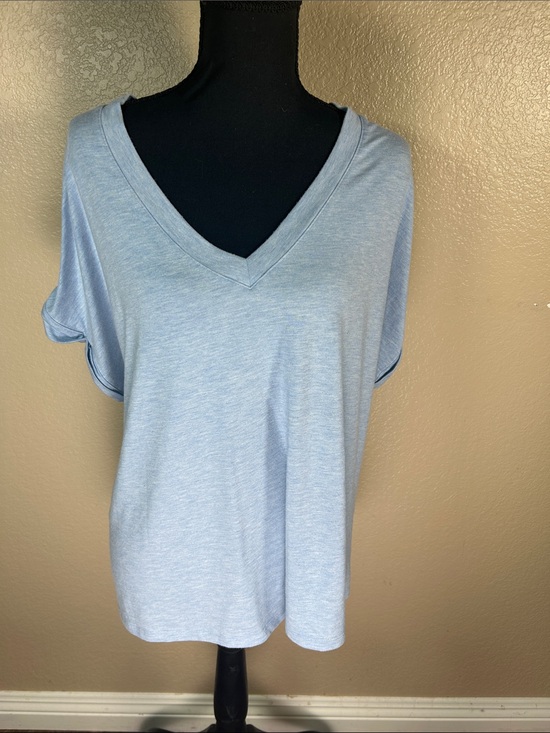 Tommy Bahama Tops - Tommy Bahama Women’s Large Light Blue Modal Blend Cuffed Sleeve Soft T-Shirt